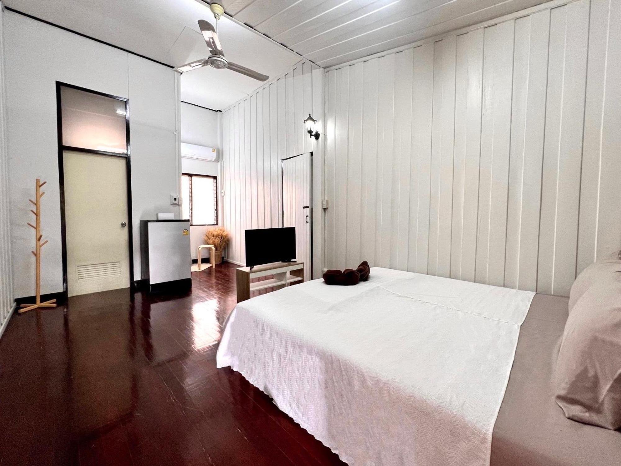 บ้านไทยไออุ่น Phra Nakhon Si Ayutthaya Exterior photo
